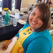 Scenic charge and props master René Nielson