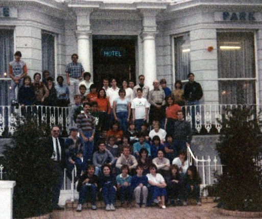 Group of students in Fresno State's first London Semester in 1984