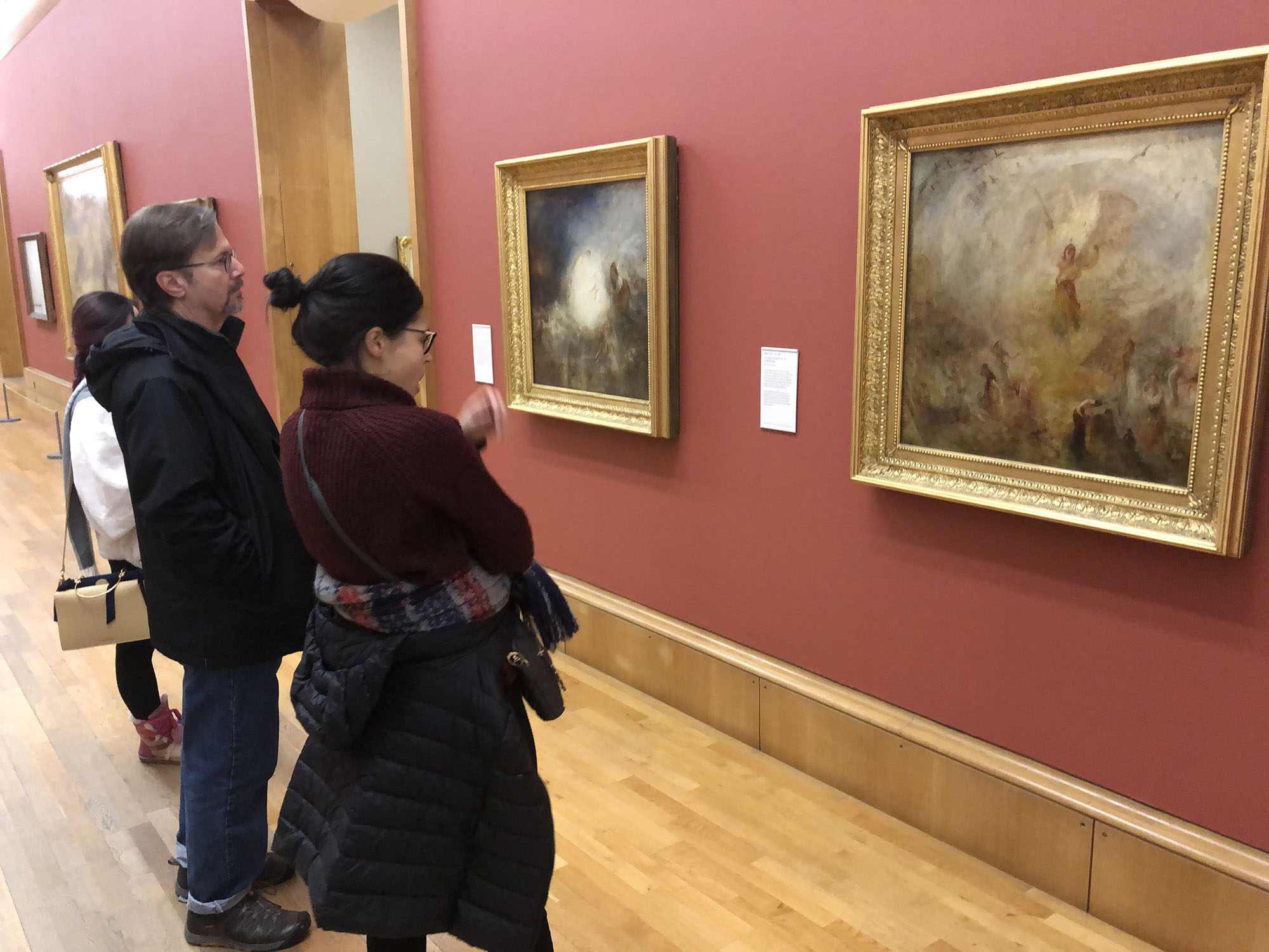 Dr. Maldonado and student Victoria Cisternos admire a work by Turner at the Tate Britain.