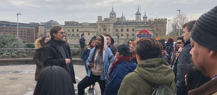 Dr. Maldonado speaks to the class about our trip to the Tower of London
