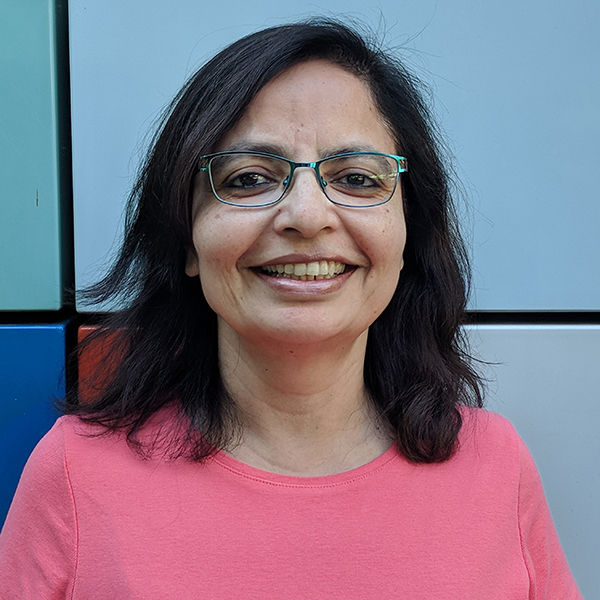 Dr. Samina Najmi