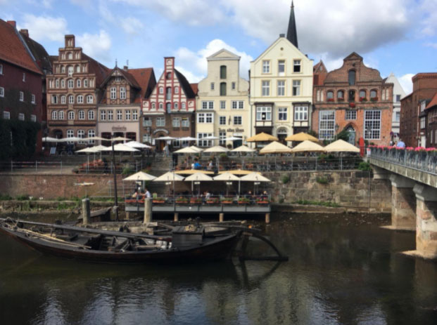 Alter Kran an der Ilmenau in Lüneburg, Germany