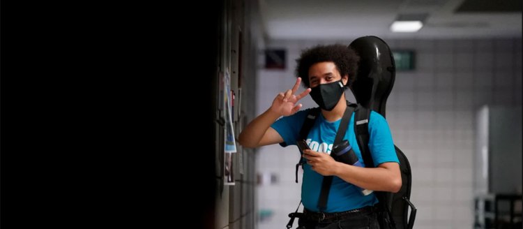 Dalton Morris flashes the peace sign during FOOSA in 2022.