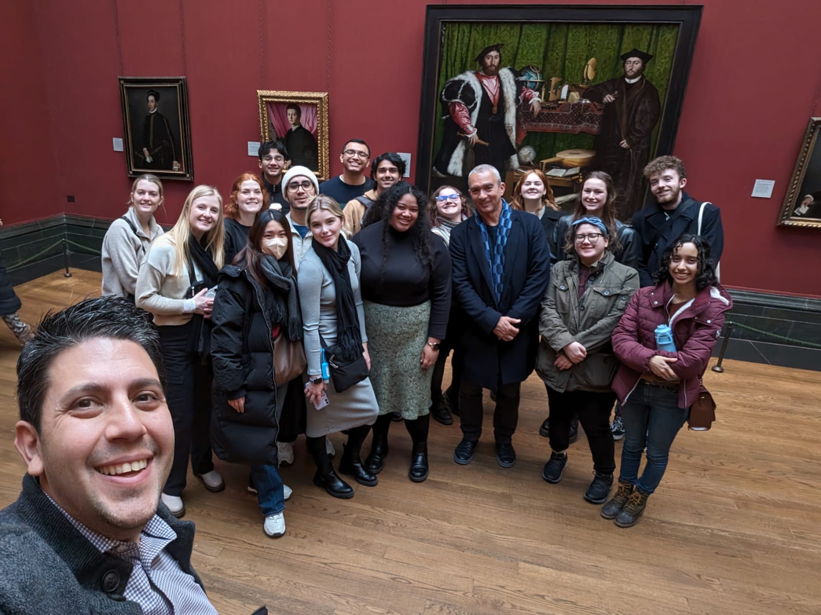 Associate Professor Luis Gordo Peláez takes a selfie with students inside the National Gallery in London.